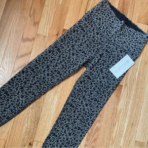 New - Athleta Aurora Tight Legging Athletic Activewear Yoga Athleisure
